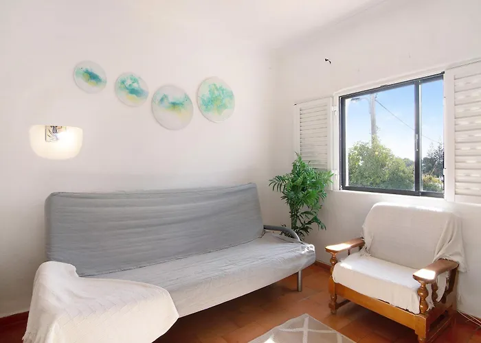 Apartament Mourisca *